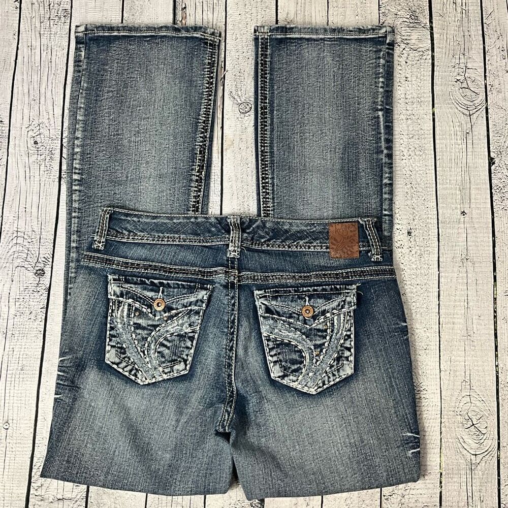 ARIYA Bootcut Jeans